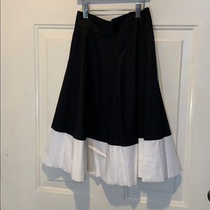 Amanda & Chelsea A-line blk/wht colorblock skirt.